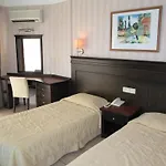 Ideal Pearl - Adult Only Hotel 4*