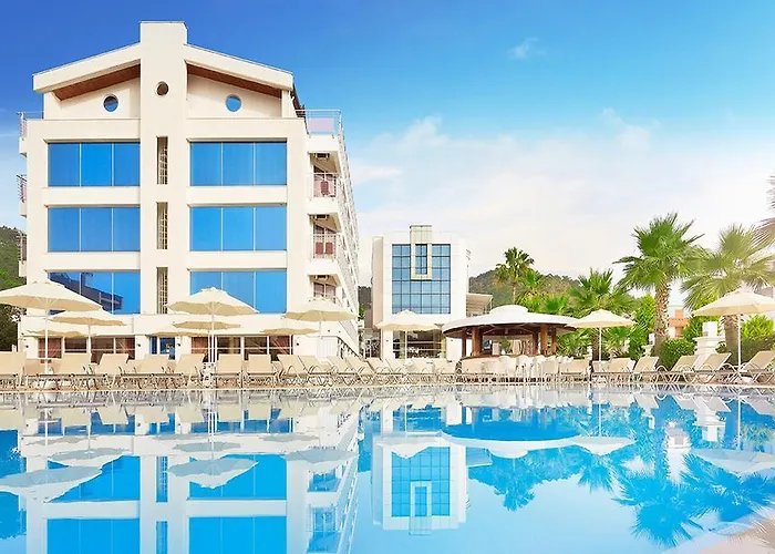 Ideal Pearl - Adult Only 4*