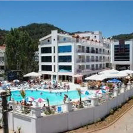 Ideal Pearl - Adult Only 4*