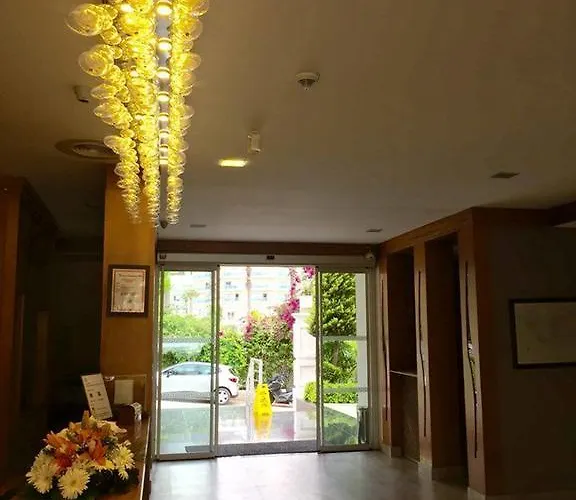 Ξενοδοχείο Ideal Pearl - Adult Only Μαρμαρίς