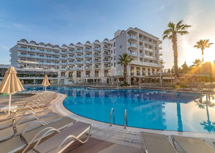 Ideal Pearl - Adult Only 4*