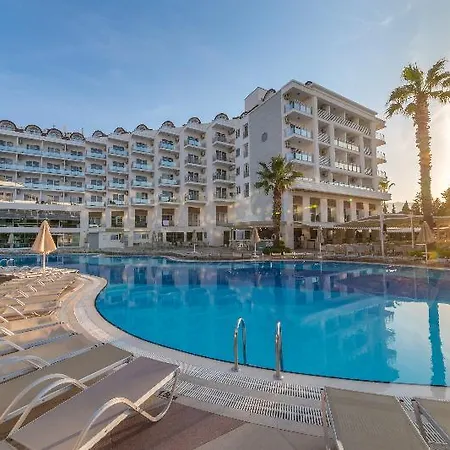 Ideal Pearl - Adult Only 4*