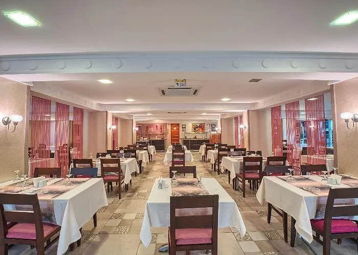 Ideal Pearl - Adult Only 4*